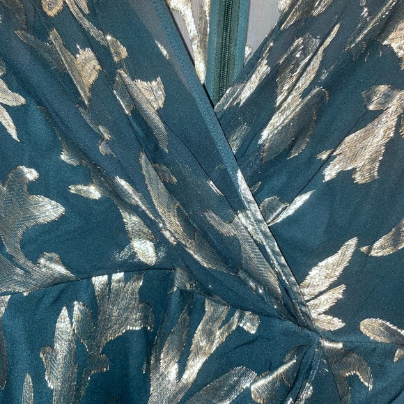 BCBG Max Azria Size 4 Dress - Picture 4 of 6